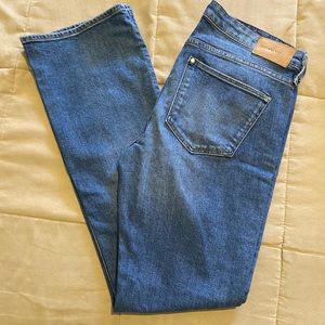 Ladies bootcut leg jeans, size 31/34